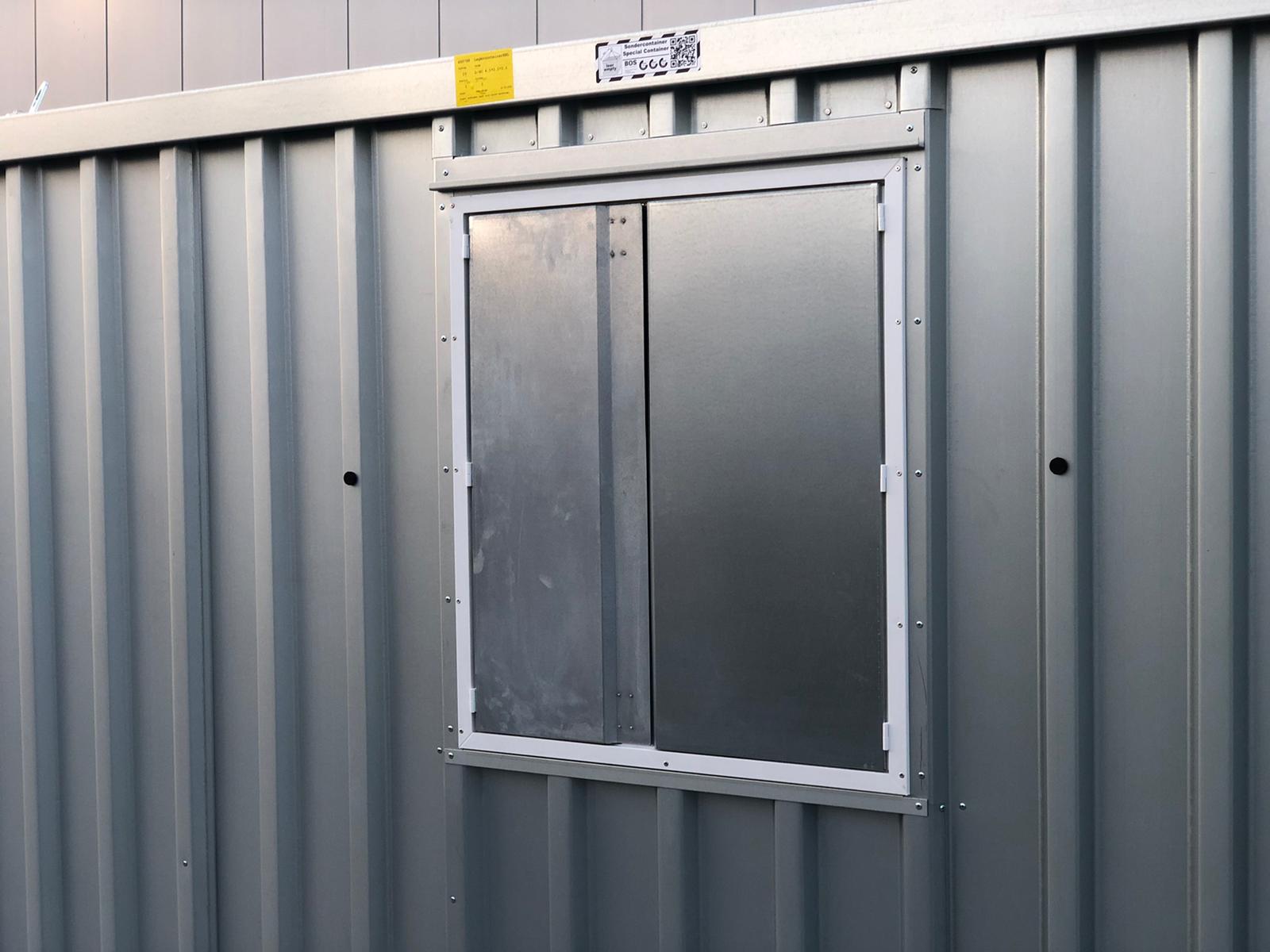 Materialcontainer Fenster 850 x 750 inkl. Montage