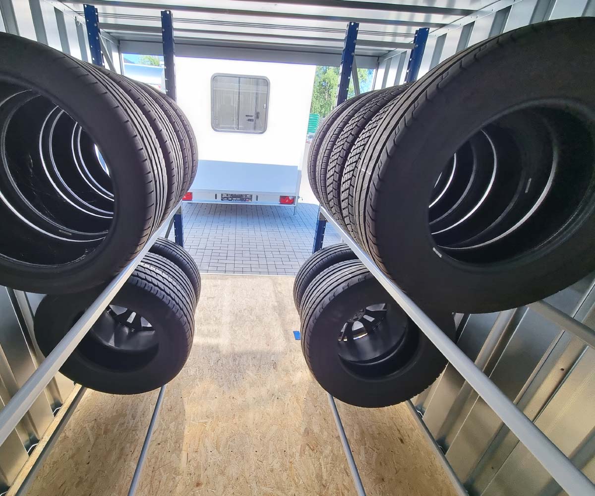 Container und Werkstatt Reifenregal auf 3 Ebenen max 140kg