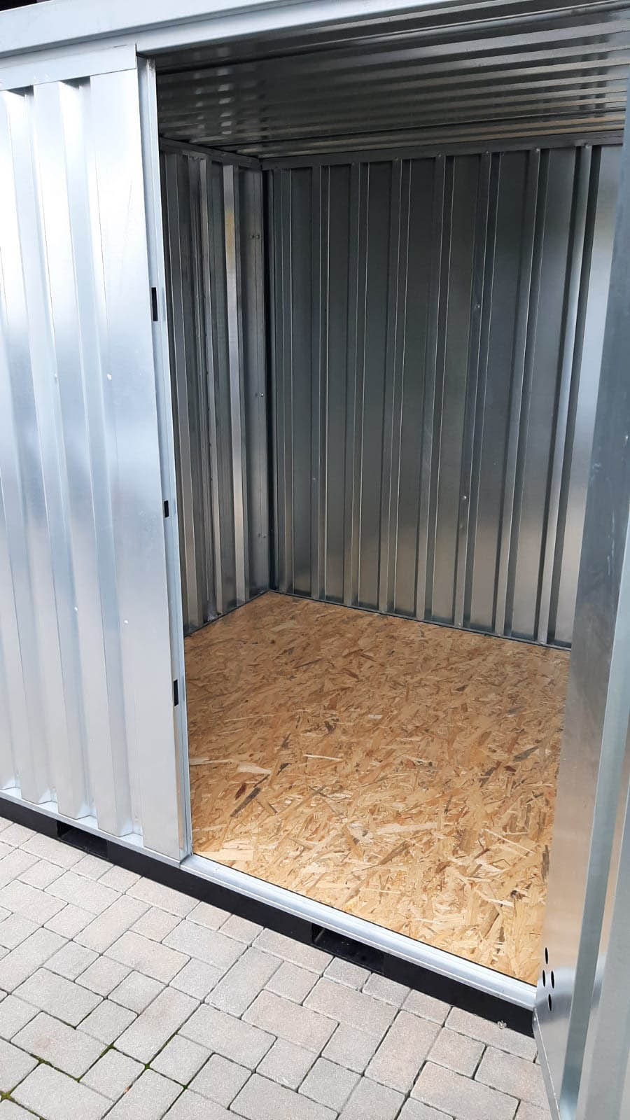 2m Blechcontainer mit Doppelflügeltür, Kranösen und Staplerlaschen