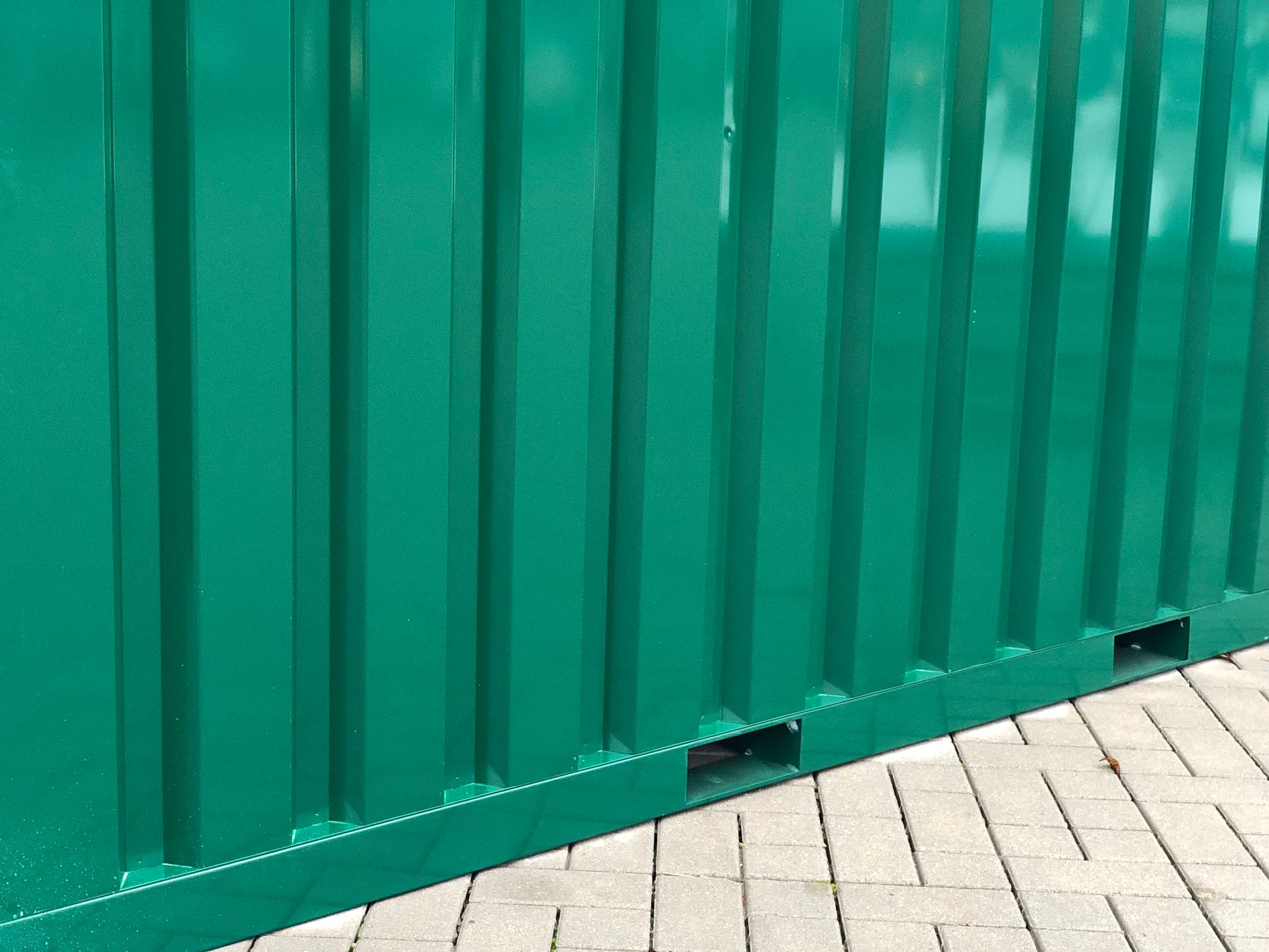 Grosse 4m Gartenhütte in Moosgrün RAL 6005 mit Einflügeltür