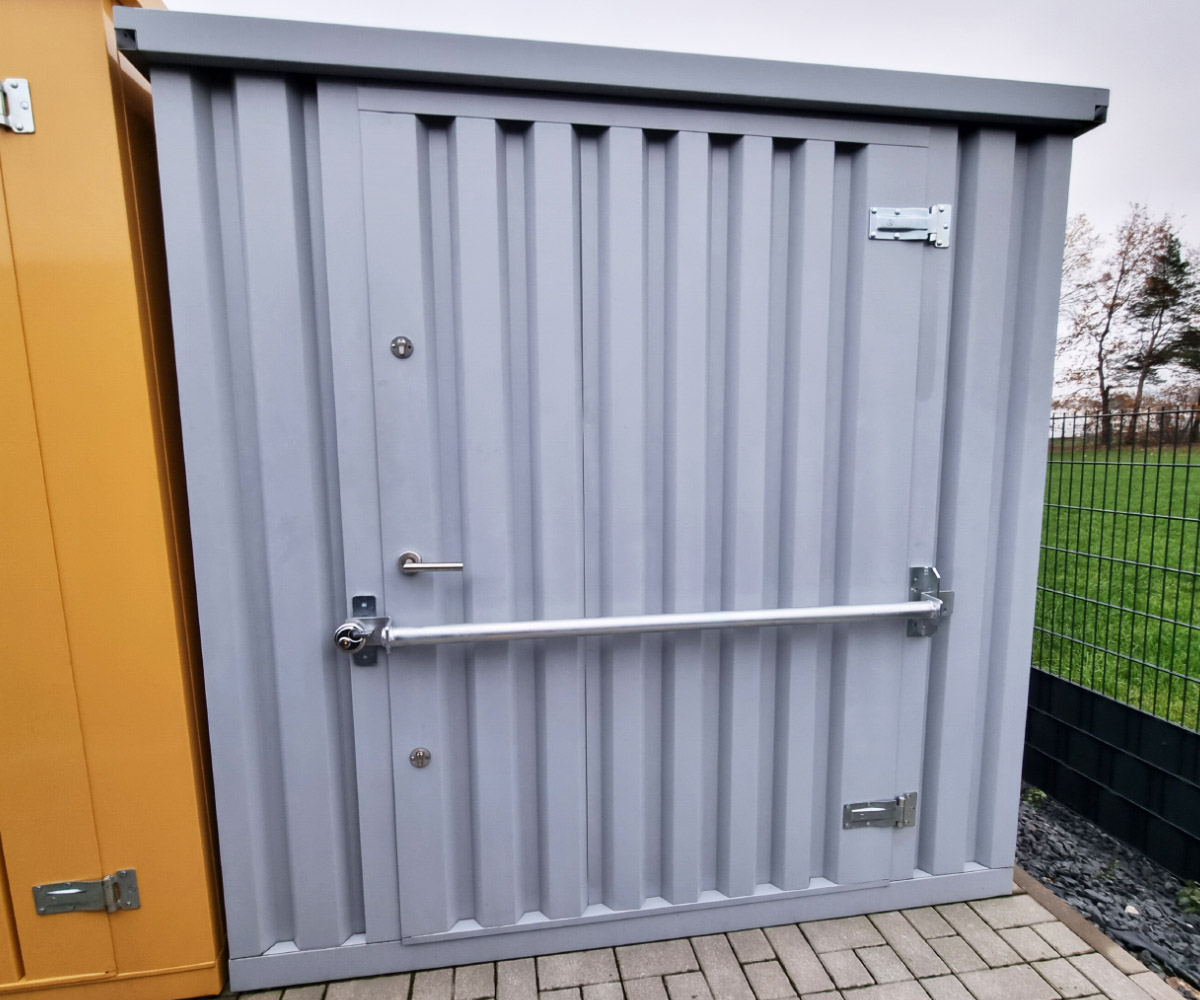 Diebstahlsicherung für Einflügeltür – für Blechcontainer und Gerätehaus