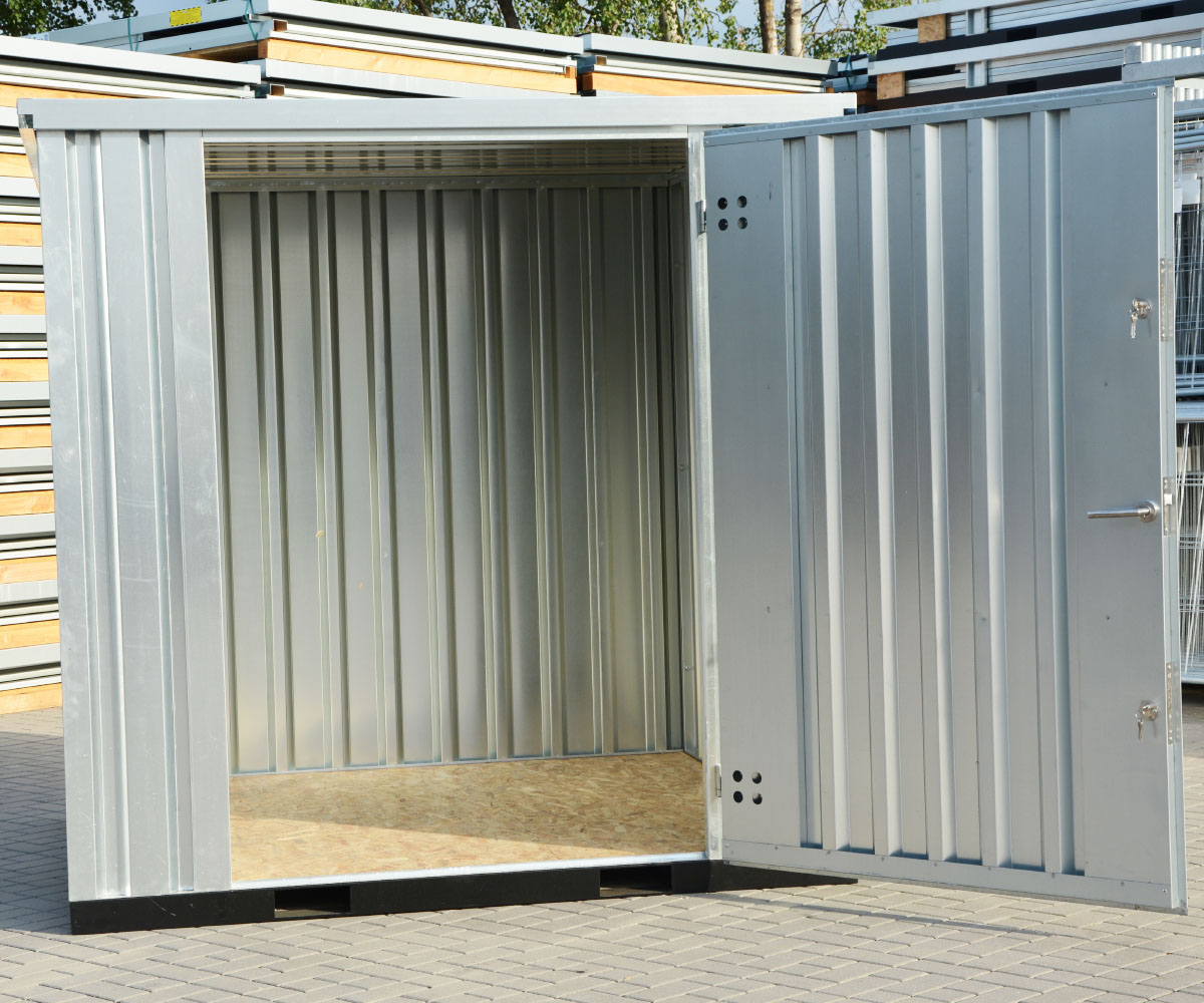 2m Blechcontainer mit Einflügeltür, Kranösen und Staplerlaschen